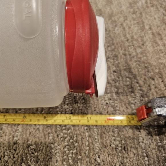 Vintage Rubbermaid MixerMate leak-resistant pitcher - 1 Gallon - Picture 2 of 7